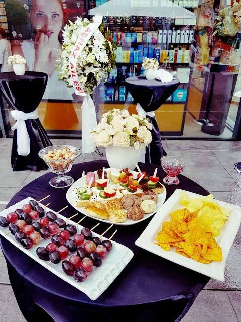 Kokteyl catering finger food ikram ve servis masası