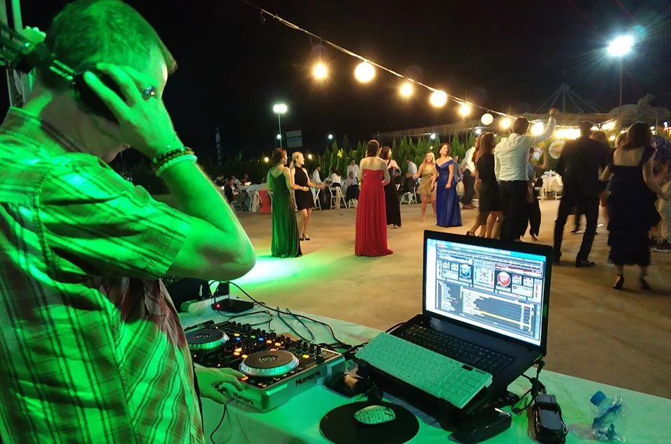 Ihlamur Kasrı DJ kiralama ve dans pisti eğlence alanı örneği