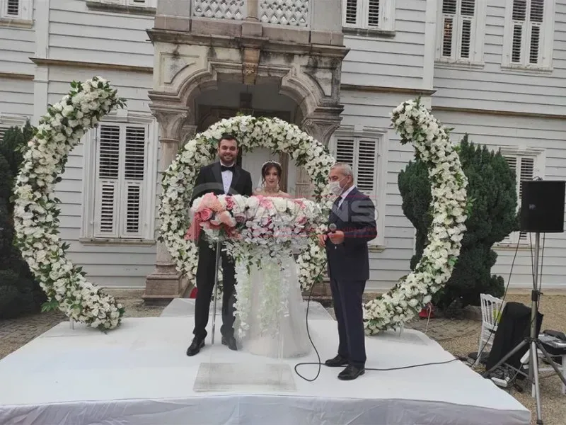 Organizasyon Ajans Maslak Kasrı nikah masası süsleme ve çiçek tag kurulumu