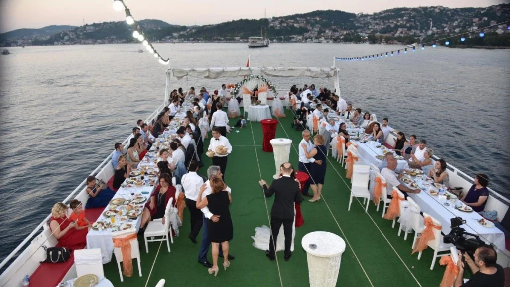 Tekne Kokteyl Organizasyonu Boğaz Daveti - Organizasyon Ajans