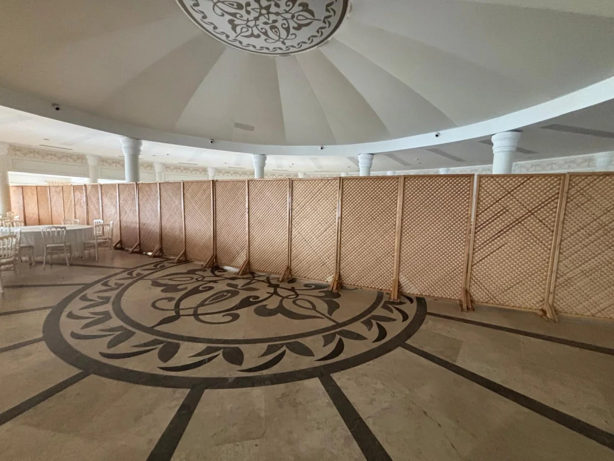 Kiralık bölme sistemleri düğün salonu paravan uygulaması
